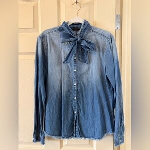 💙Joe’s Jeans Blue Denim Bow Blouse Size Small💙